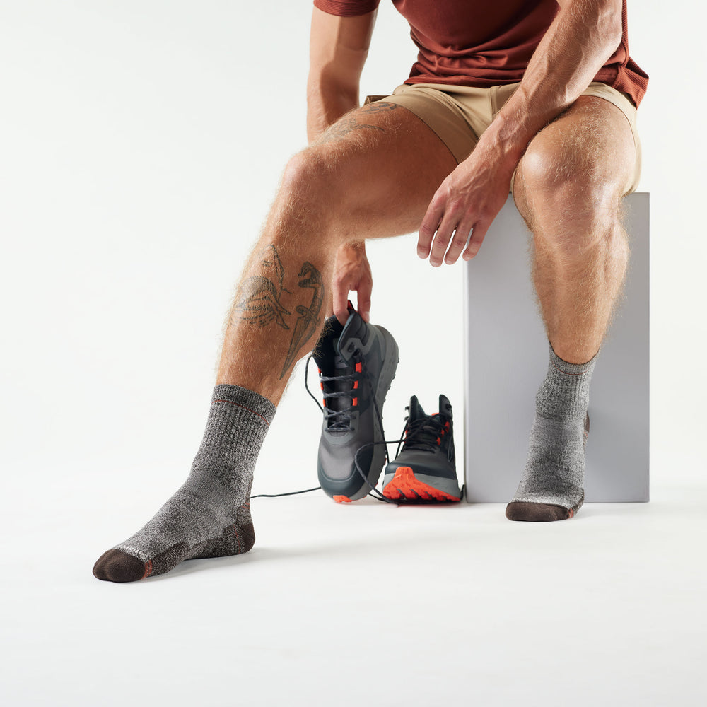 Smartwool Hike Light Cushion Mid Micro Crew Socks in Ash-charcoal