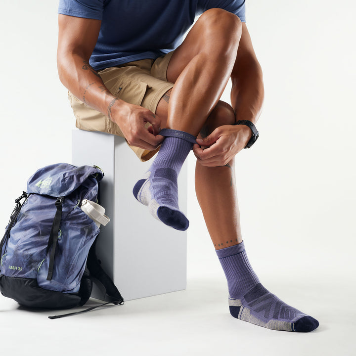 Smartwool Hike Light Cushion Mid Micro Crew Socks in Nightfall blue
