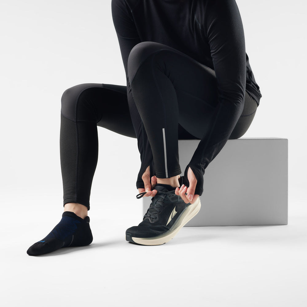 Smartwool Run Targeted Cushion Low No Show Socks in Black