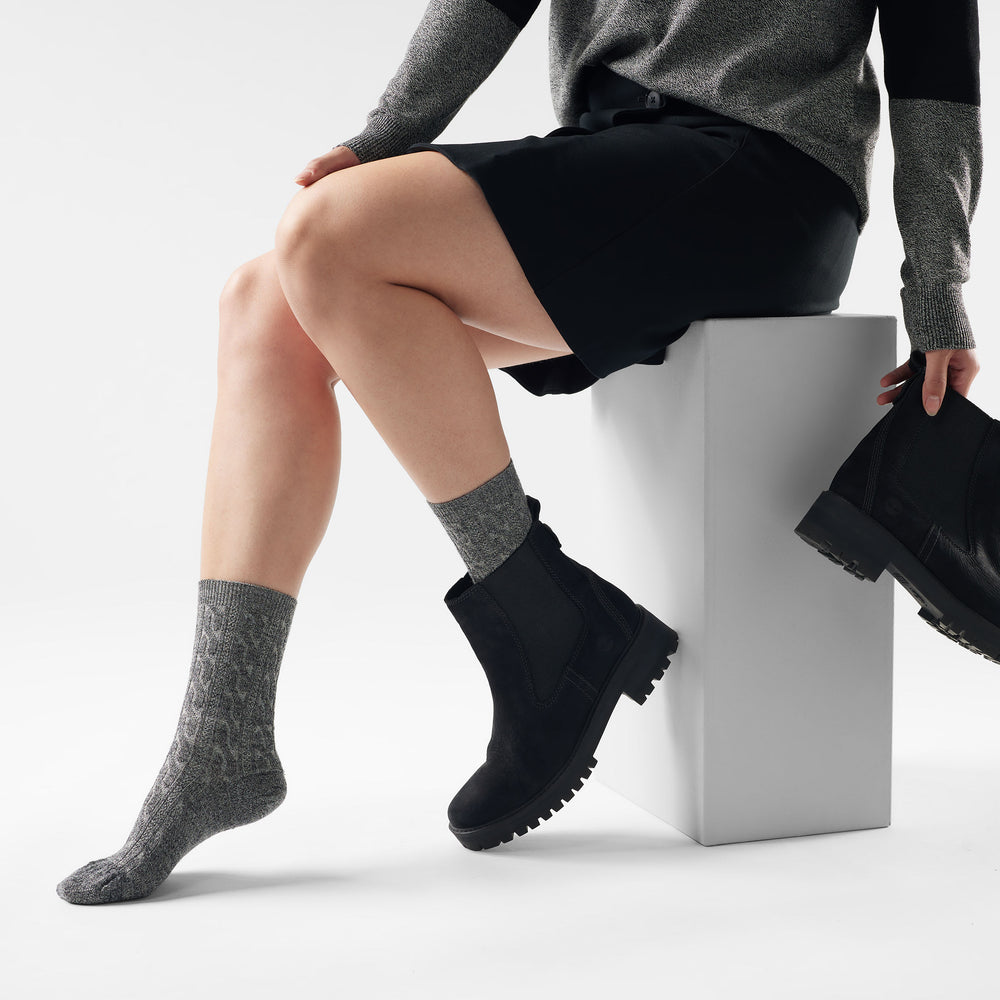 Smartwool Everyday Cable Crew Socks in Natural