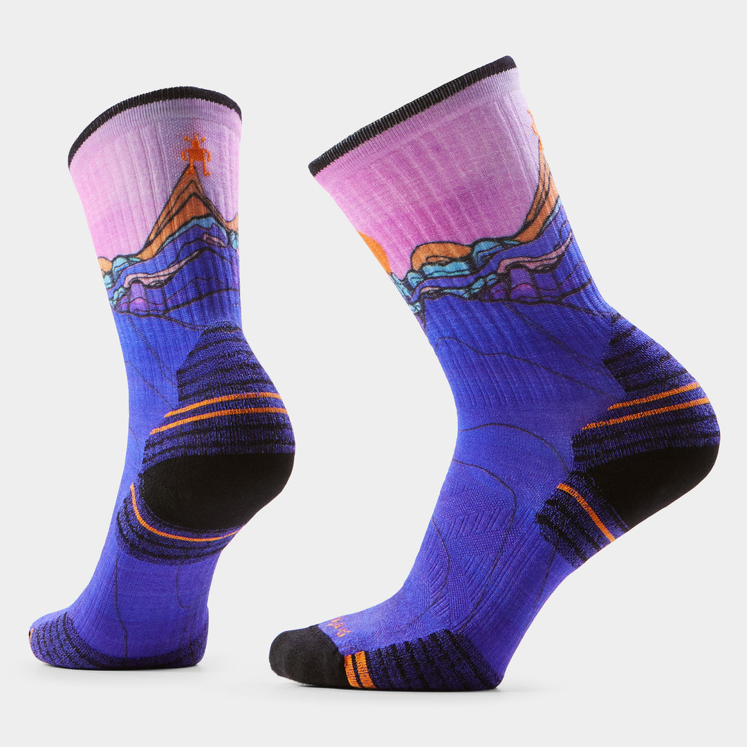 Smartwool Women’s Hike Targeted Cushion Mountain Sunrise Print Crew Socks in Deep navy - right foot view