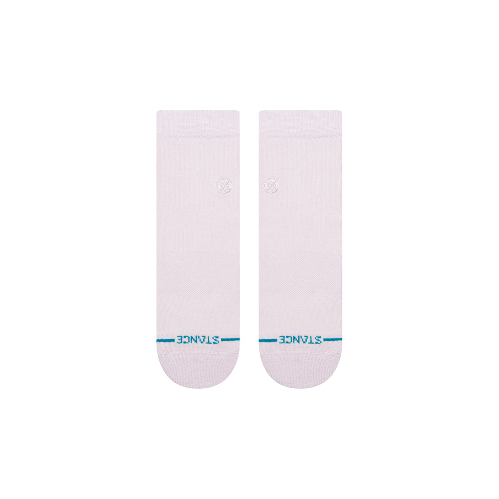 Women's lilac quarter ankle socks front flat view with ribbed cuff and logo