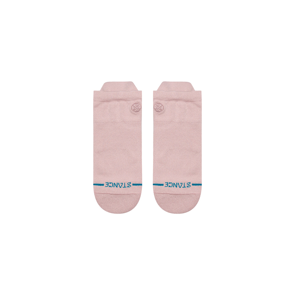 Women's pastel purple ankle socks, flat front view