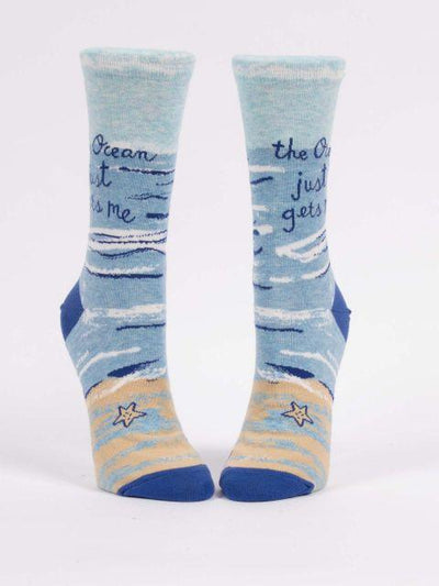 Blue Q - Ocean Gets Me Crew Socks | Women's - Knock Your Socks Off